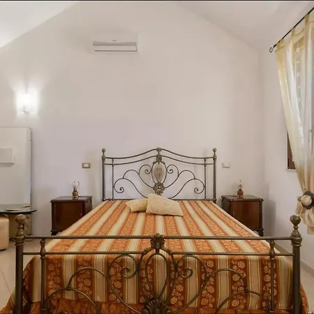 Corte Tredomus Holiday home Cannole