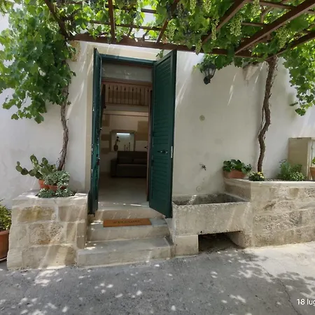 Holiday home Corte Tredomus Cannole